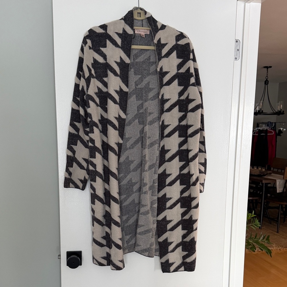 Philosophy Black and Cream Houndstooth Cardigan